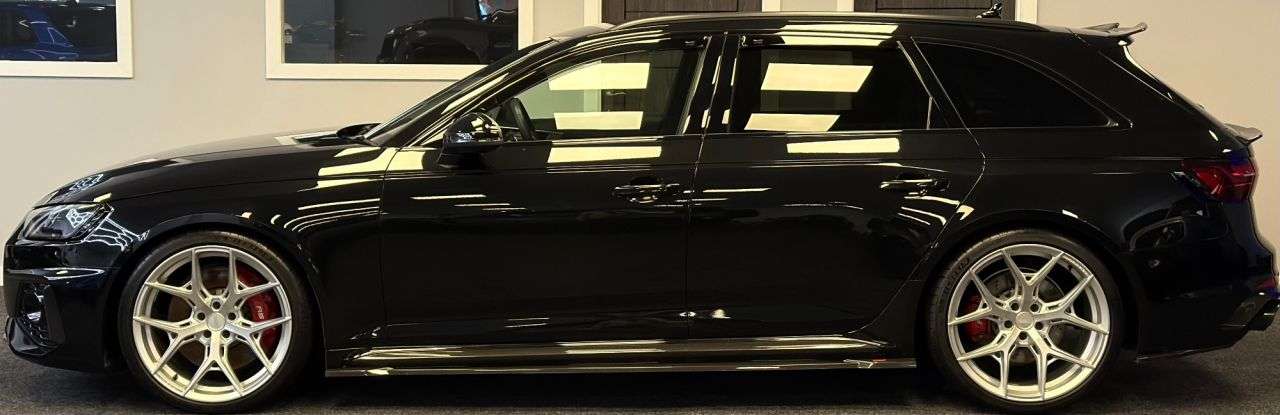 2022 AUDI RS4 AVANT 2022 AUDI RS4 AVANT