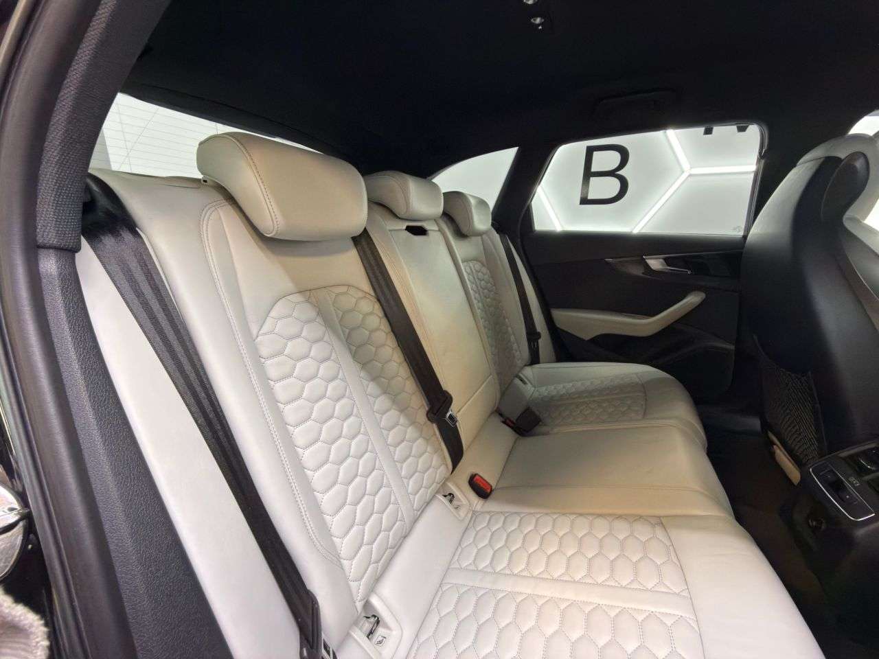 2022 AUDI RS4 AVANT 2022 AUDI RS4 AVANT