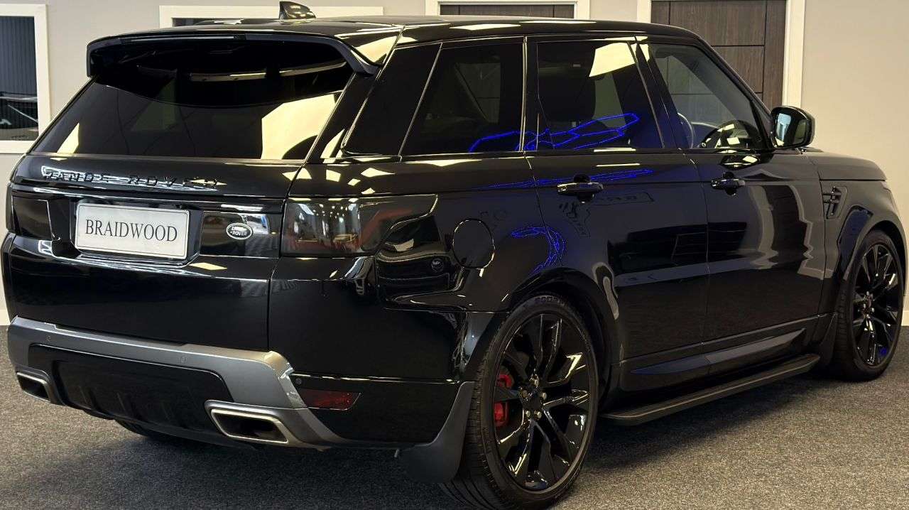 A 2019 LAND ROVER RANGE ROVER SPORT 3.0 SD V6 HSE SUV 5dr Diesel Auto 4WD Euro 6 (s/s) (306 ps) A 2019 LAND ROVER RANGE ROVER SPORT 3.0 SD V6 HSE SUV 5dr Diesel Auto 4WD Euro 6 (s/s) (306 ps)