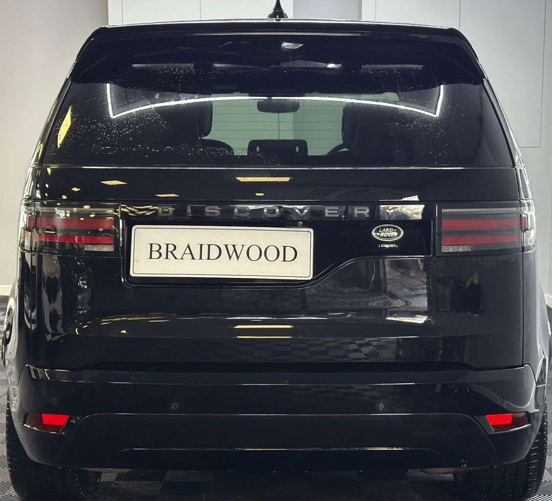 A 2021 LAND ROVER DISCOVERY 3.0 D300 MHEV R-Dynamic HSE SUV 5dr Diesel Auto 4WD Euro 6 (s/s) (300 ps) A 2021 LAND ROVER DISCOVERY 3.0 D300 MHEV R-Dynamic HSE SUV 5dr Diesel Auto 4WD Euro 6 (s/s) (300 ps)
