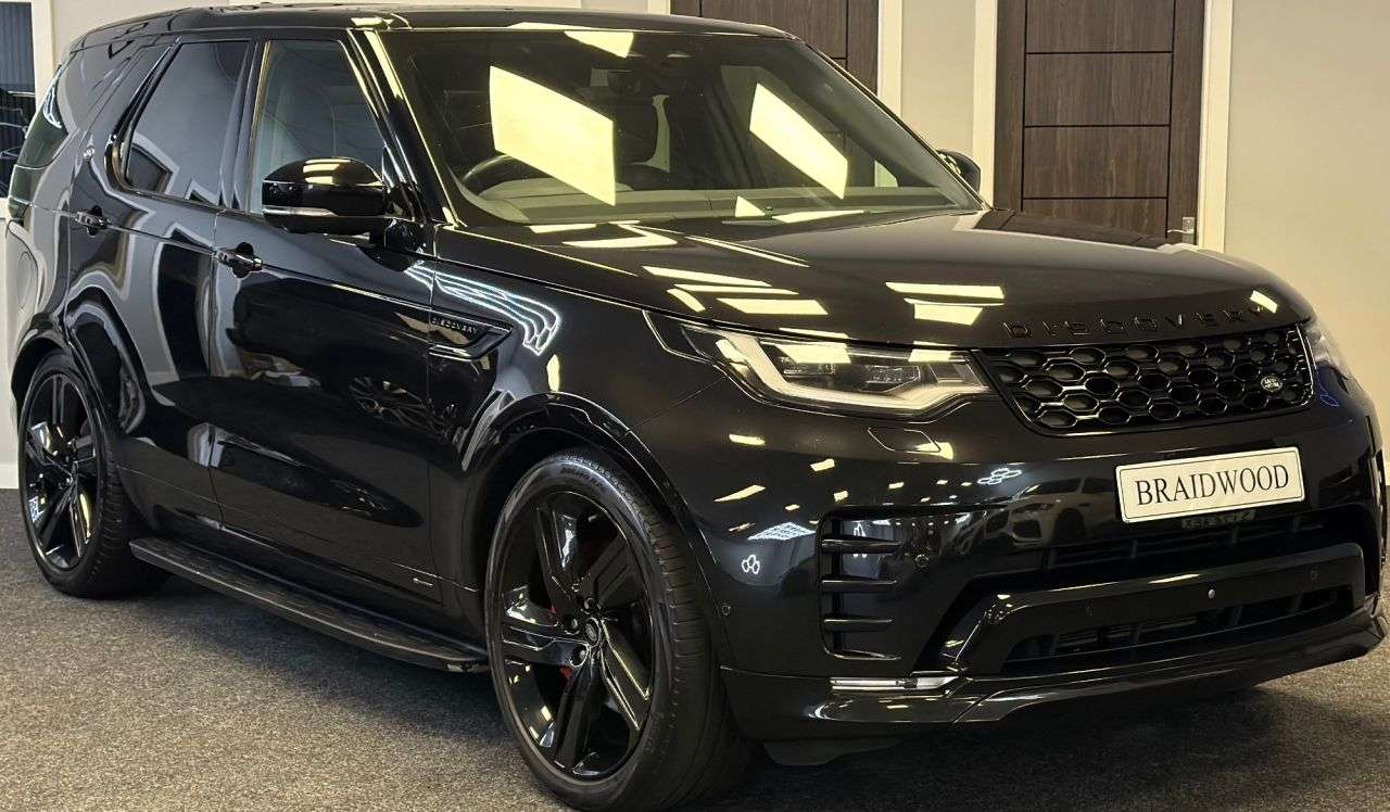 A 2021 LAND ROVER DISCOVERY 3.0 D300 MHEV R-Dynamic HSE SUV 5dr Diesel Auto 4WD Euro 6 (s/s) (300 ps) A 2021 LAND ROVER DISCOVERY 3.0 D300 MHEV R-Dynamic HSE SUV 5dr Diesel Auto 4WD Euro 6 (s/s) (300 ps)