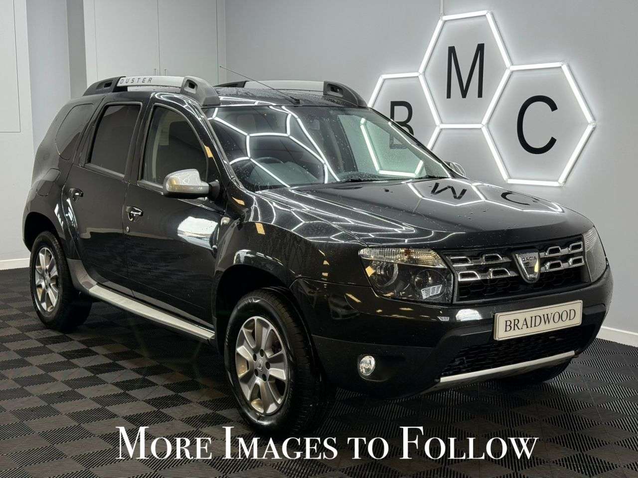 A 2015 DACIA DUSTER 1.5 dCi Laureate SUV 5dr Diesel Manual Euro 5 (110 ps) A 2015 DACIA DUSTER 1.5 dCi Laureate SUV 5dr Diesel Manual Euro 5 (110 ps)