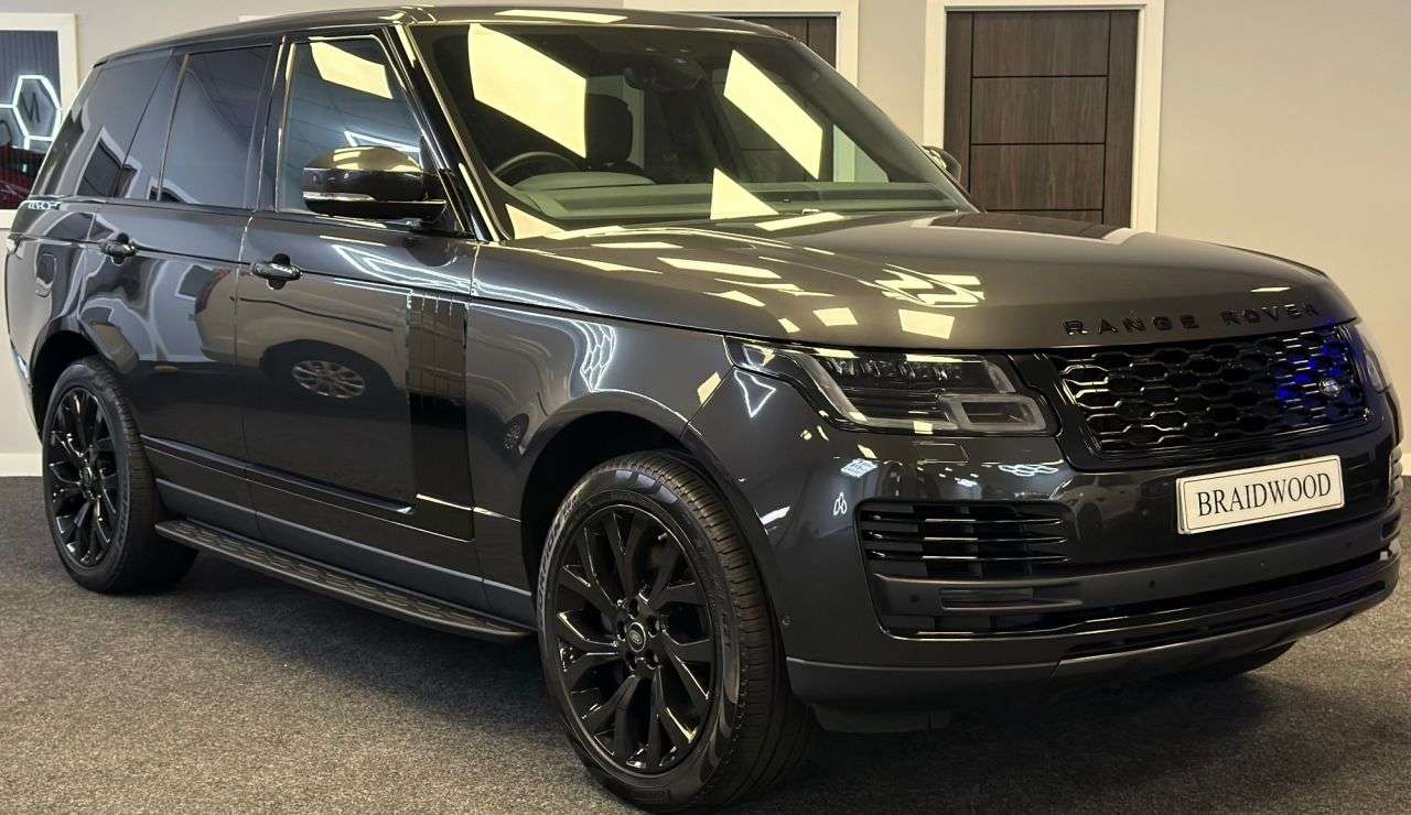 A 2021 LAND ROVER RANGE ROVER 2.0 P400e 13.1kWh Autobiography SUV 5dr Petrol Plug-in Hybrid Auto 4WD Euro A 2021 LAND ROVER RANGE ROVER 2.0 P400e 13.1kWh Autobiography SUV 5dr Petrol Plug-in Hybrid Auto 4WD Euro