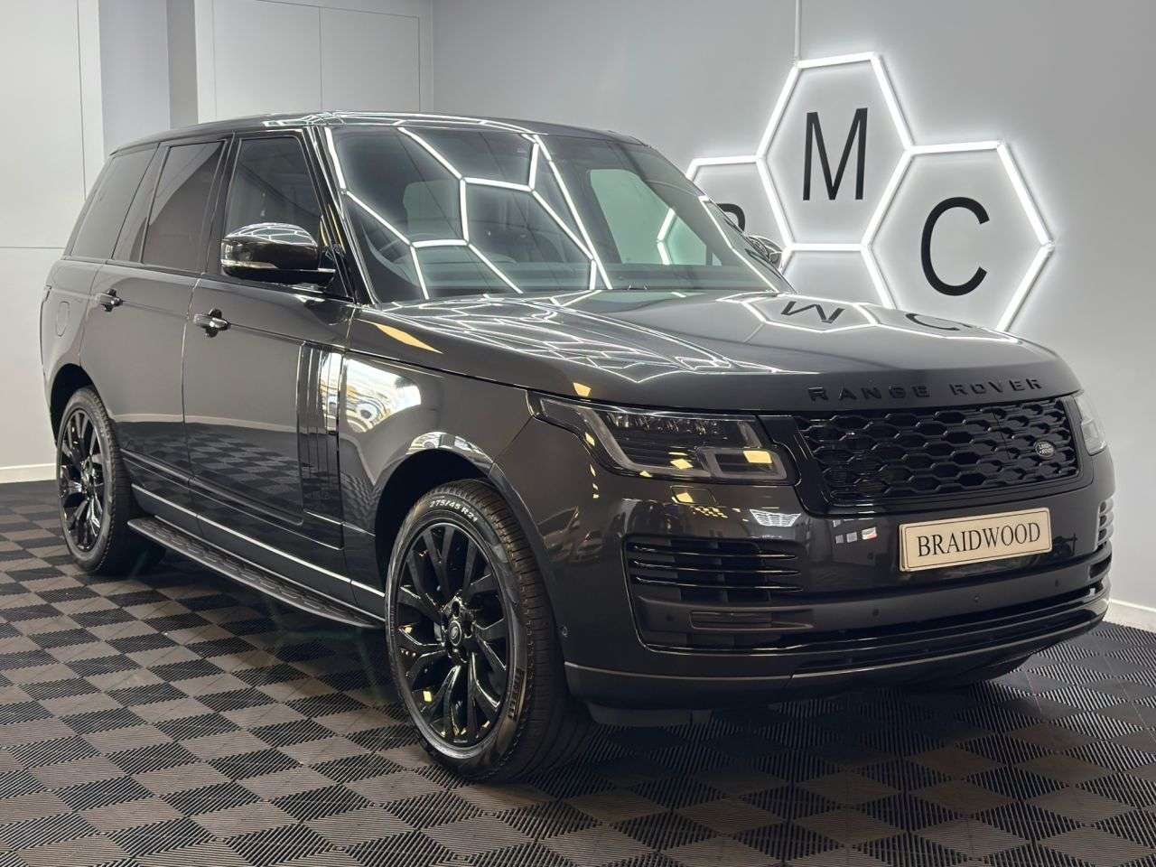 A 2021 LAND ROVER RANGE ROVER 2.0 P400e 13.1kWh Autobiography SUV 5dr Petrol Plug-in Hybrid Auto 4WD Euro A 2021 LAND ROVER RANGE ROVER 2.0 P400e 13.1kWh Autobiography SUV 5dr Petrol Plug-in Hybrid Auto 4WD Euro