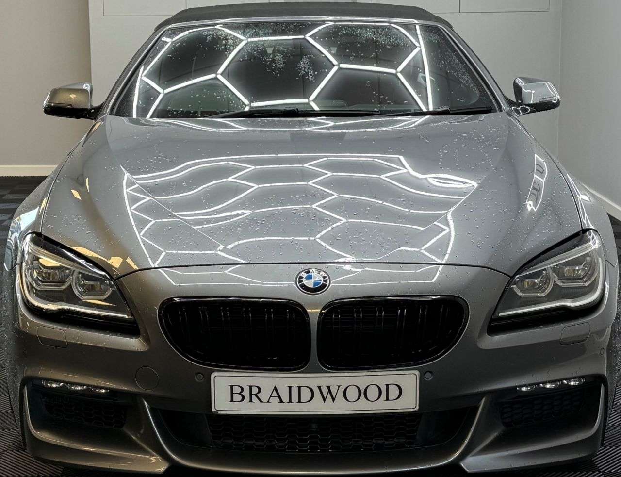 A 2018 BMW 6 SERIES 4.4 650i GPF V8 M Sport Convertible 2dr Petrol Auto Euro 6 (s/s) (450 ps) A 2018 BMW 6 SERIES 4.4 650i GPF V8 M Sport Convertible 2dr Petrol Auto Euro 6 (s/s) (450 ps)