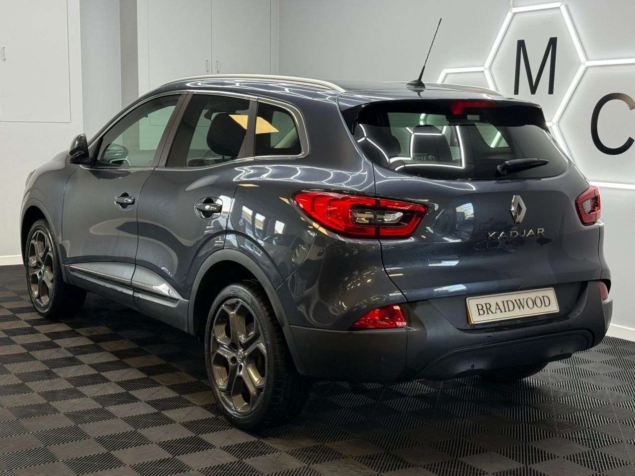 A 2018 RENAULT KADJAR 1.2 TCe Dynamique S Nav SUV 5dr Petrol Manual Euro 6 (s/s) (130 ps) A 2018 RENAULT KADJAR 1.2 TCe Dynamique S Nav SUV 5dr Petrol Manual Euro 6 (s/s) (130 ps)