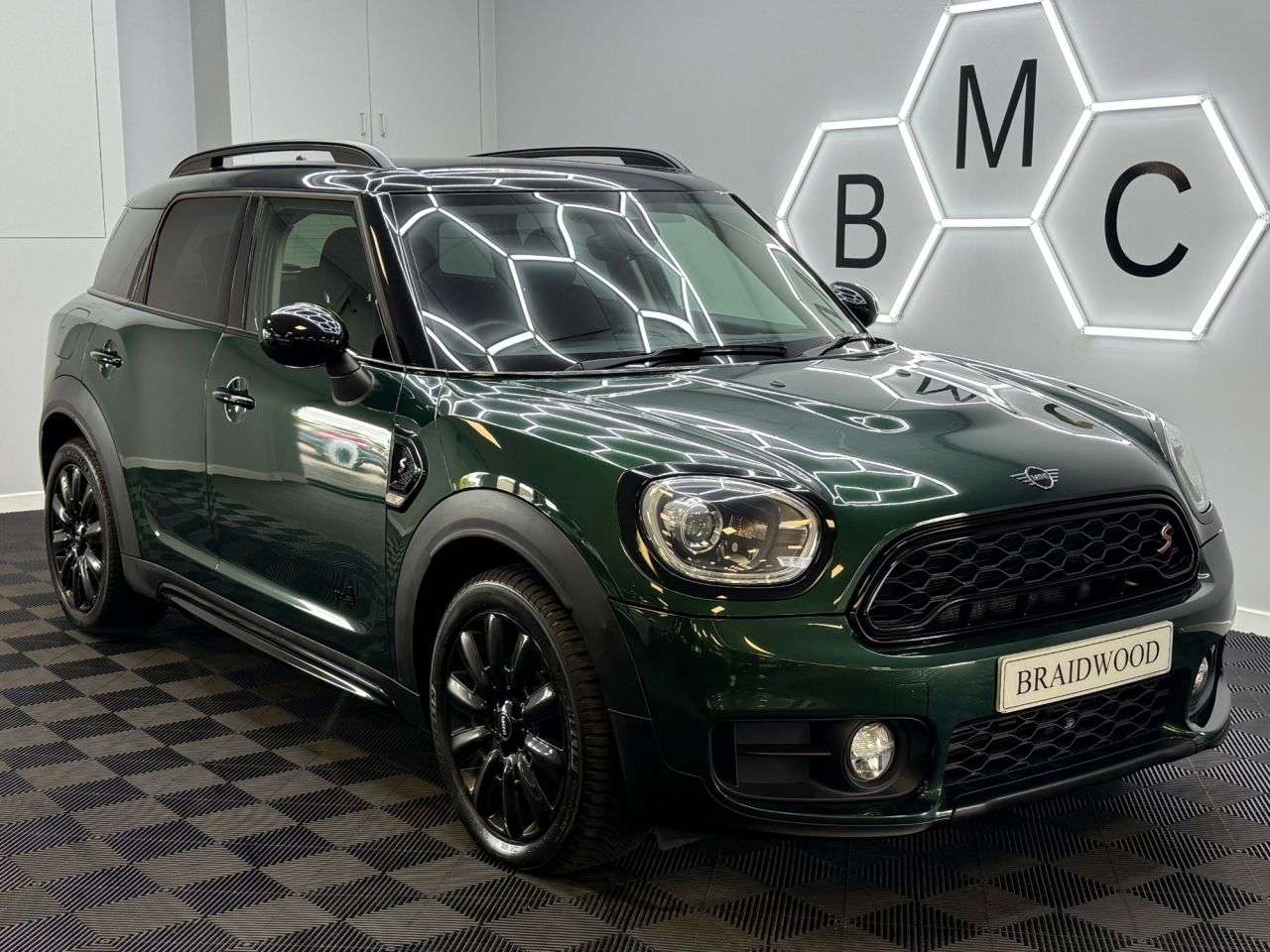 A 2018 MINI COUNTRYMAN 2.0 Cooper SD SUV 5dr Diesel Auto ALL4 Euro 6 (s/s) (190 ps) A 2018 MINI COUNTRYMAN 2.0 Cooper SD SUV 5dr Diesel Auto ALL4 Euro 6 (s/s) (190 ps)