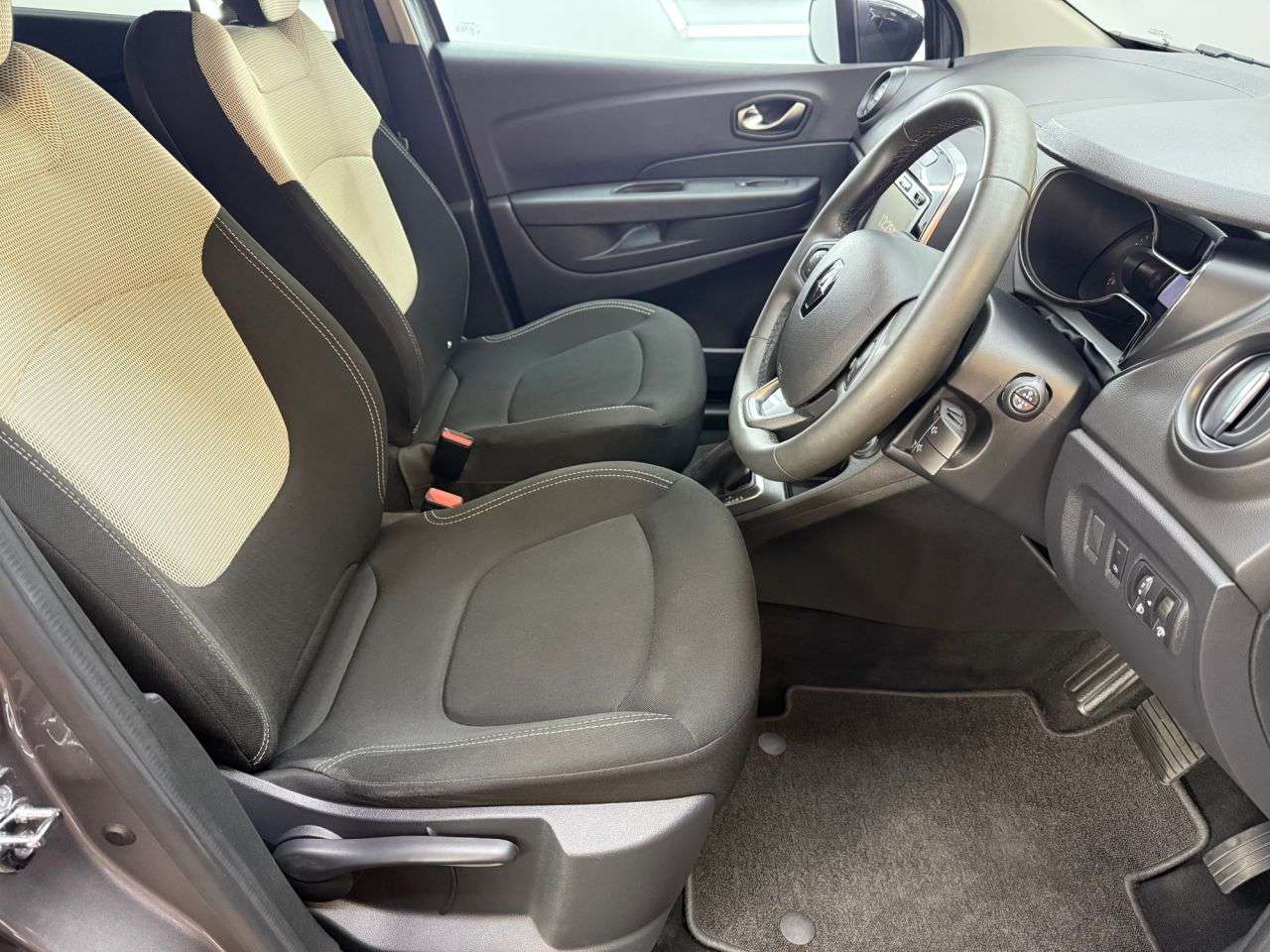 2018 RENAULT CAPTUR 2018 RENAULT CAPTUR