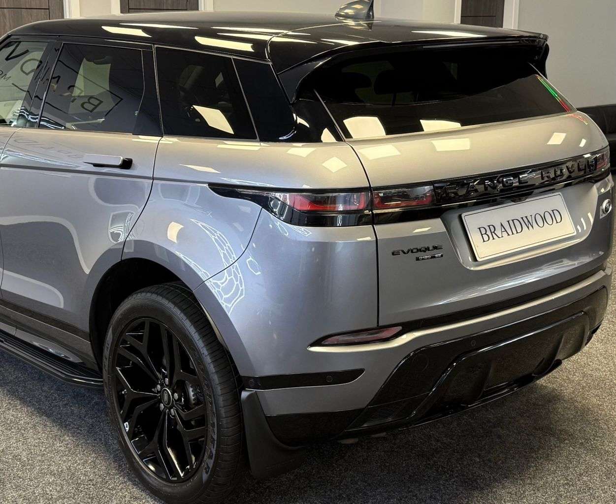 2019 LAND ROVER RANGE ROVER EVOQUE 2019 LAND ROVER RANGE ROVER EVOQUE