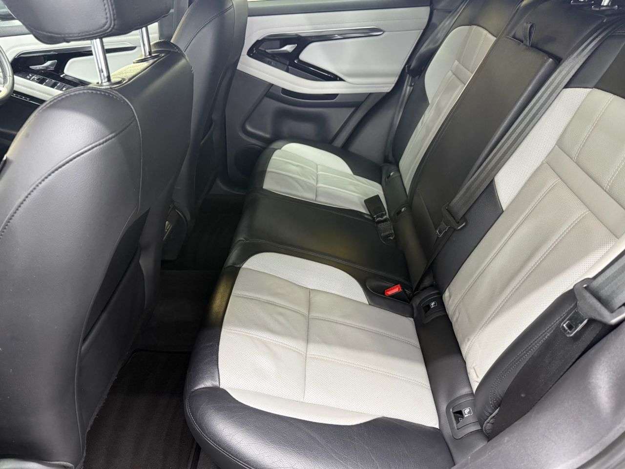 2019 LAND ROVER RANGE ROVER EVOQUE 2019 LAND ROVER RANGE ROVER EVOQUE