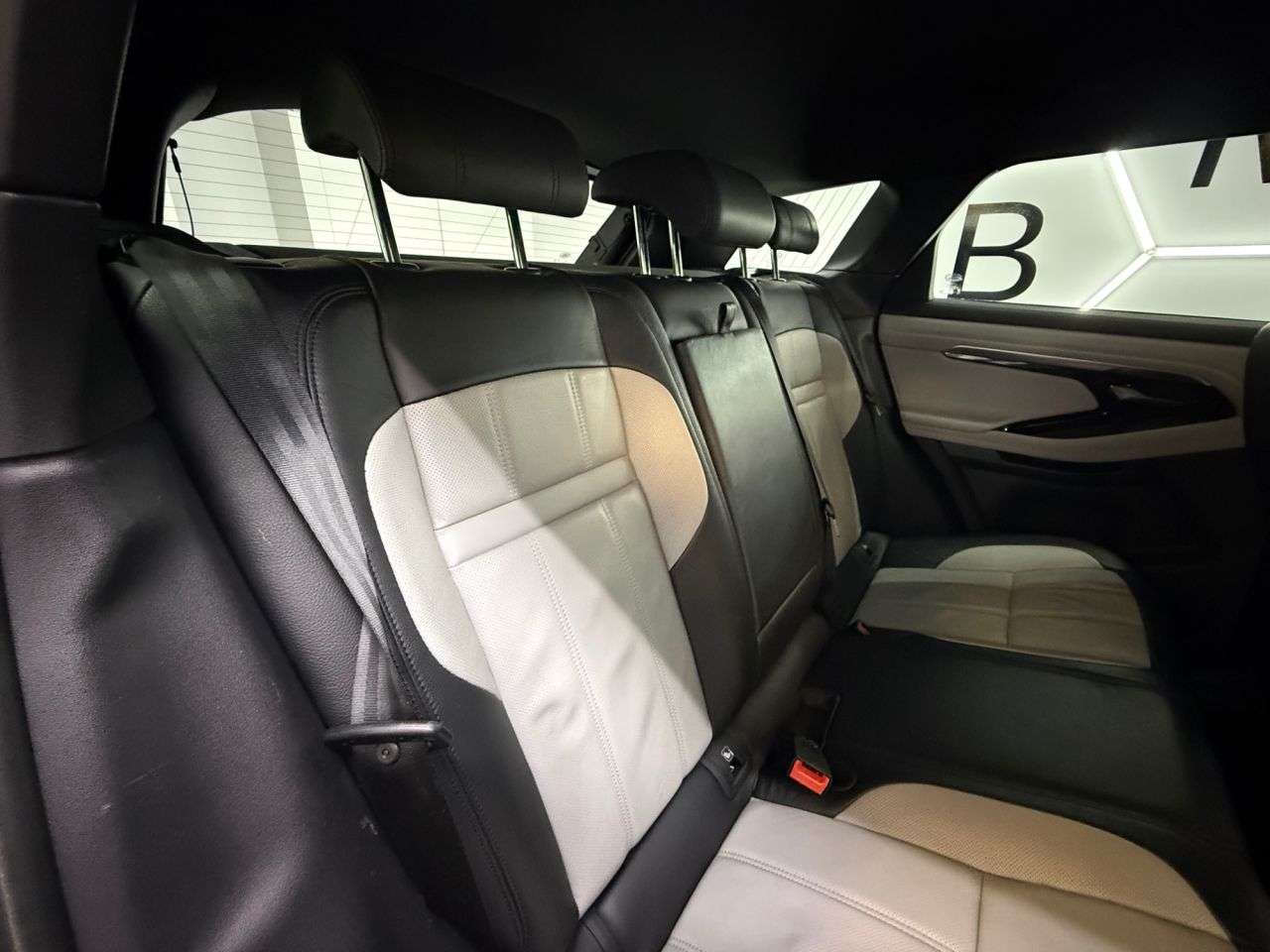 2019 LAND ROVER RANGE ROVER EVOQUE 2019 LAND ROVER RANGE ROVER EVOQUE