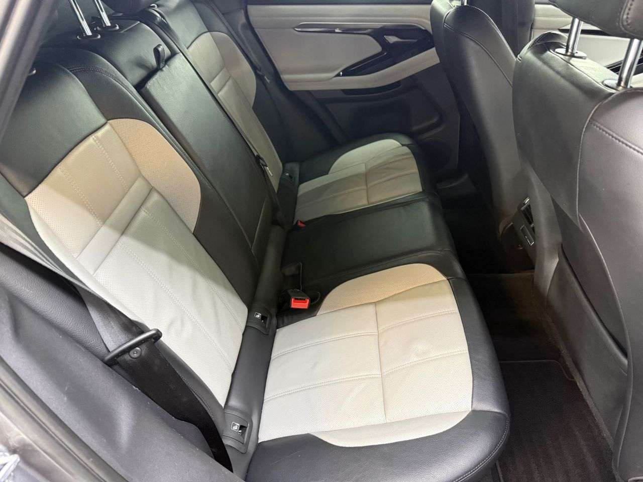 2019 LAND ROVER RANGE ROVER EVOQUE 2019 LAND ROVER RANGE ROVER EVOQUE