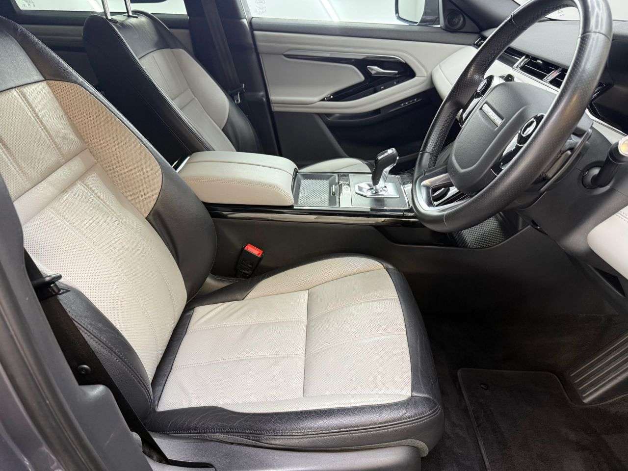 2019 LAND ROVER RANGE ROVER EVOQUE 2019 LAND ROVER RANGE ROVER EVOQUE
