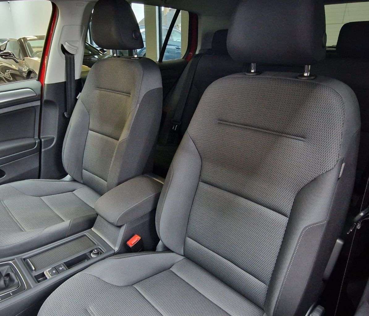 2019 VOLKSWAGEN GOLF 2019 VOLKSWAGEN GOLF