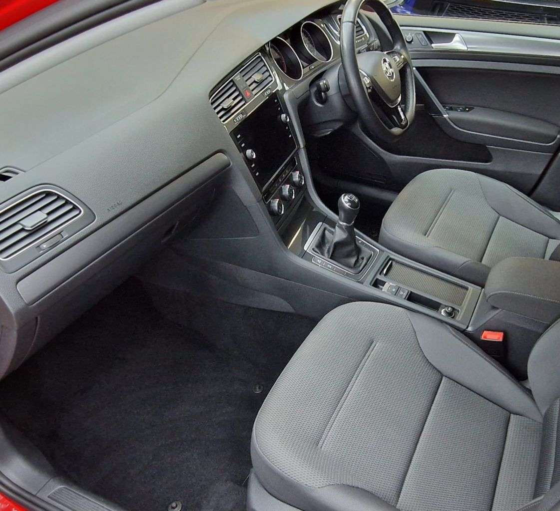 2019 VOLKSWAGEN GOLF 2019 VOLKSWAGEN GOLF