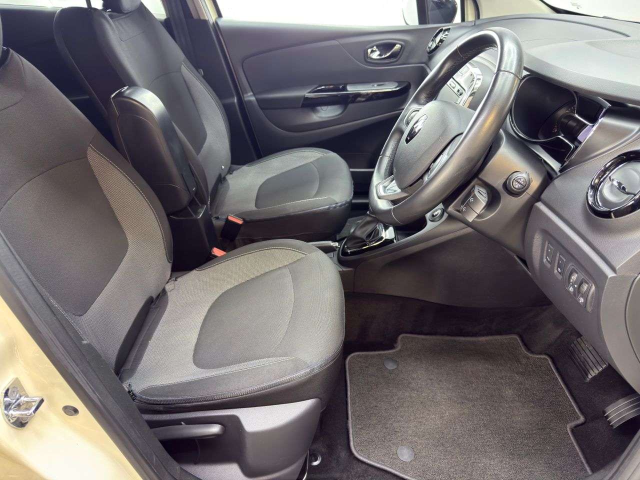 2016 RENAULT CAPTUR 2016 RENAULT CAPTUR