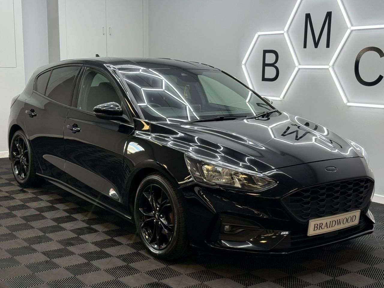 A 2019 FORD FOCUS 1.5 EcoBlue ST-Line Hatchback 5dr Diesel Manual Euro 6 (s/s) (120 ps) A 2019 FORD FOCUS 1.5 EcoBlue ST-Line Hatchback 5dr Diesel Manual Euro 6 (s/s) (120 ps)