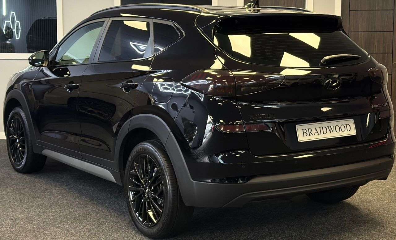 A 2019 HYUNDAI TUCSON 1.6 GDi Premium SUV 5dr Petrol Manual Euro 6 (s/s) (132 ps) A 2019 HYUNDAI TUCSON 1.6 GDi Premium SUV 5dr Petrol Manual Euro 6 (s/s) (132 ps)