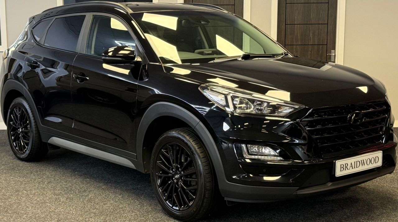 A 2019 HYUNDAI TUCSON 1.6 GDi Premium SUV 5dr Petrol Manual Euro 6 (s/s) (132 ps) A 2019 HYUNDAI TUCSON 1.6 GDi Premium SUV 5dr Petrol Manual Euro 6 (s/s) (132 ps)