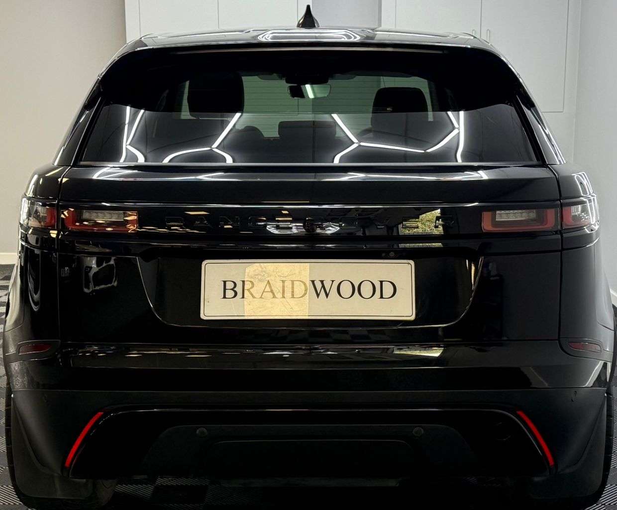 2017 LAND ROVER RANGE ROVER VELAR 2017 LAND ROVER RANGE ROVER VELAR