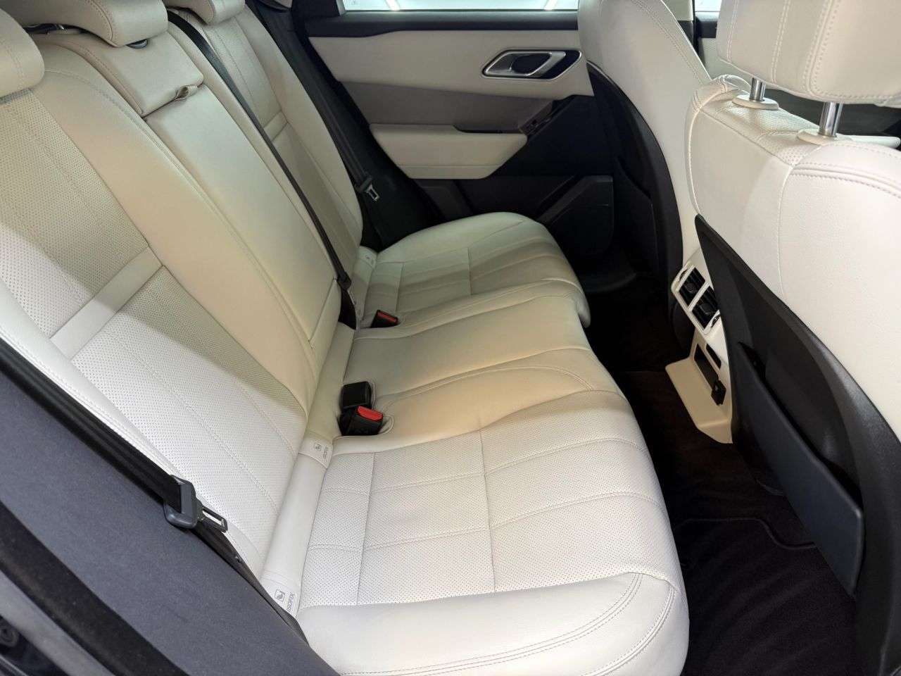 2017 LAND ROVER RANGE ROVER VELAR 2017 LAND ROVER RANGE ROVER VELAR