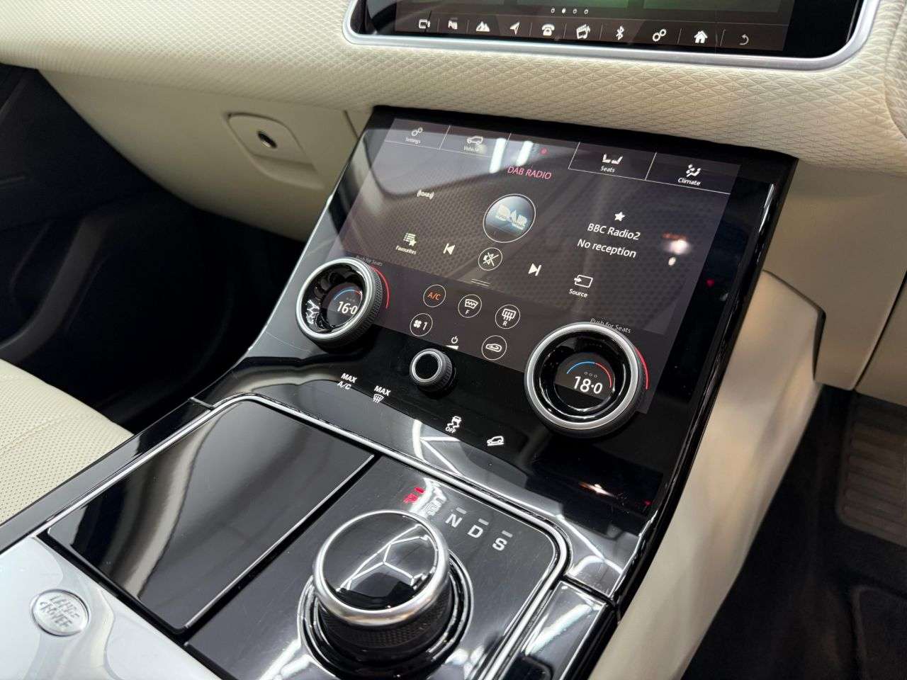 2017 LAND ROVER RANGE ROVER VELAR 2017 LAND ROVER RANGE ROVER VELAR