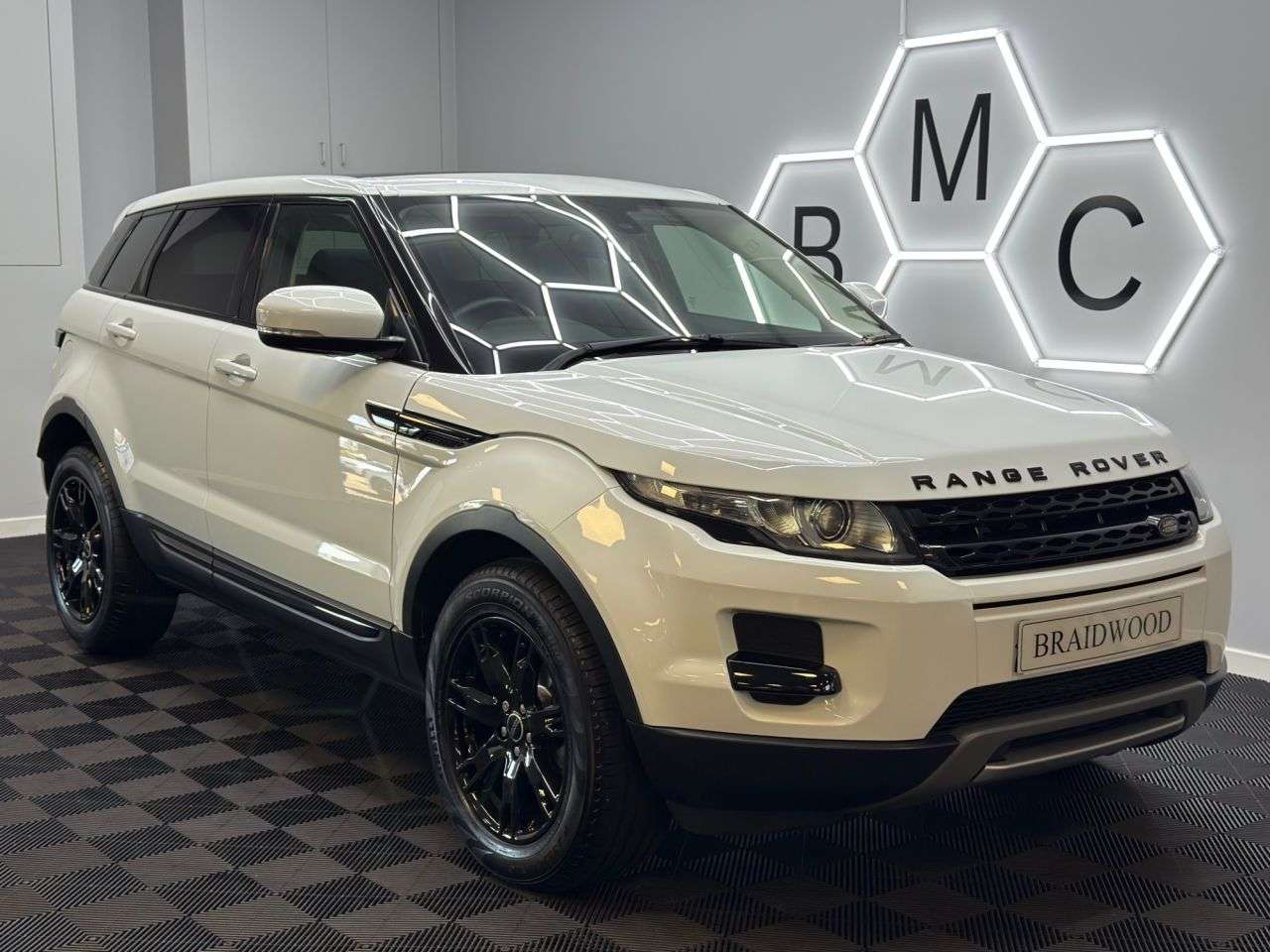 A 2012 LAND ROVER RANGE ROVER EVOQUE 2.2 TD4 Pure SUV 5dr Diesel Manual 4WD Euro 5 (s/s) (150 ps) A 2012 LAND ROVER RANGE ROVER EVOQUE 2.2 TD4 Pure SUV 5dr Diesel Manual 4WD Euro 5 (s/s) (150 ps)