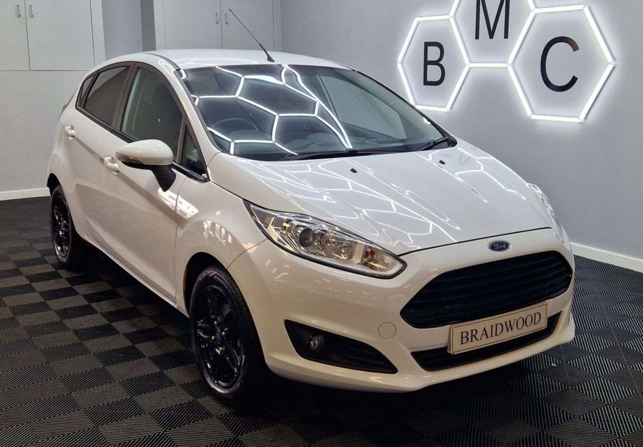 A 2013 FORD FIESTA 1.25 Zetec Hatchback 5dr Petrol Manual Euro 5 (82 ps) A 2013 FORD FIESTA 1.25 Zetec Hatchback 5dr Petrol Manual Euro 5 (82 ps)