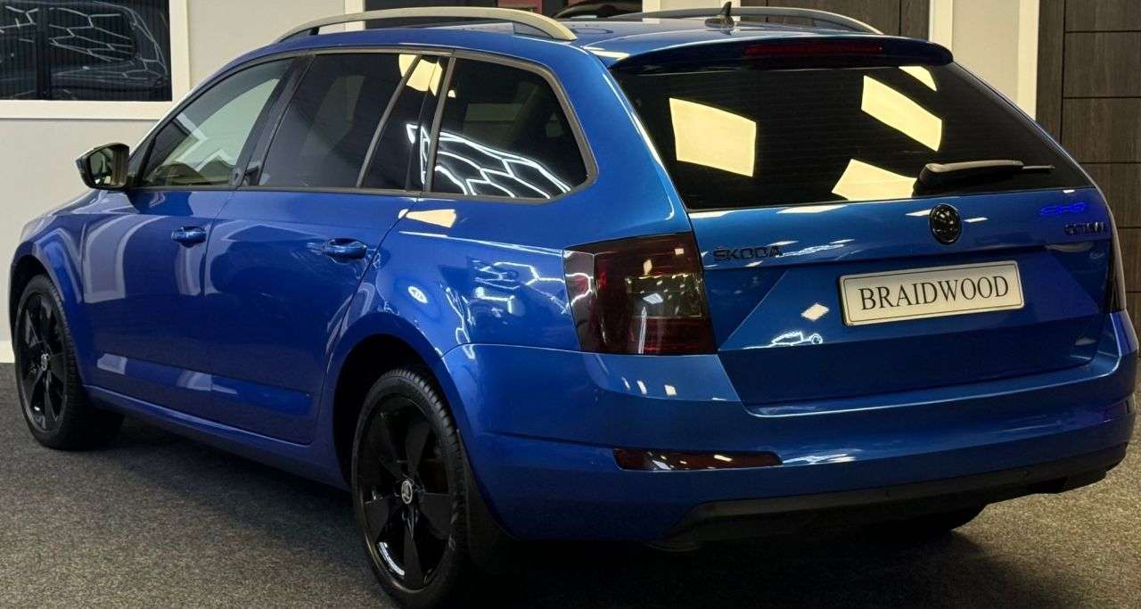 A 2017 SKODA OCTAVIA 1.4 TSI SE Sport Estate 5dr Petrol Manual Euro 6 (s/s) (150 ps) A 2017 SKODA OCTAVIA 1.4 TSI SE Sport Estate 5dr Petrol Manual Euro 6 (s/s) (150 ps)