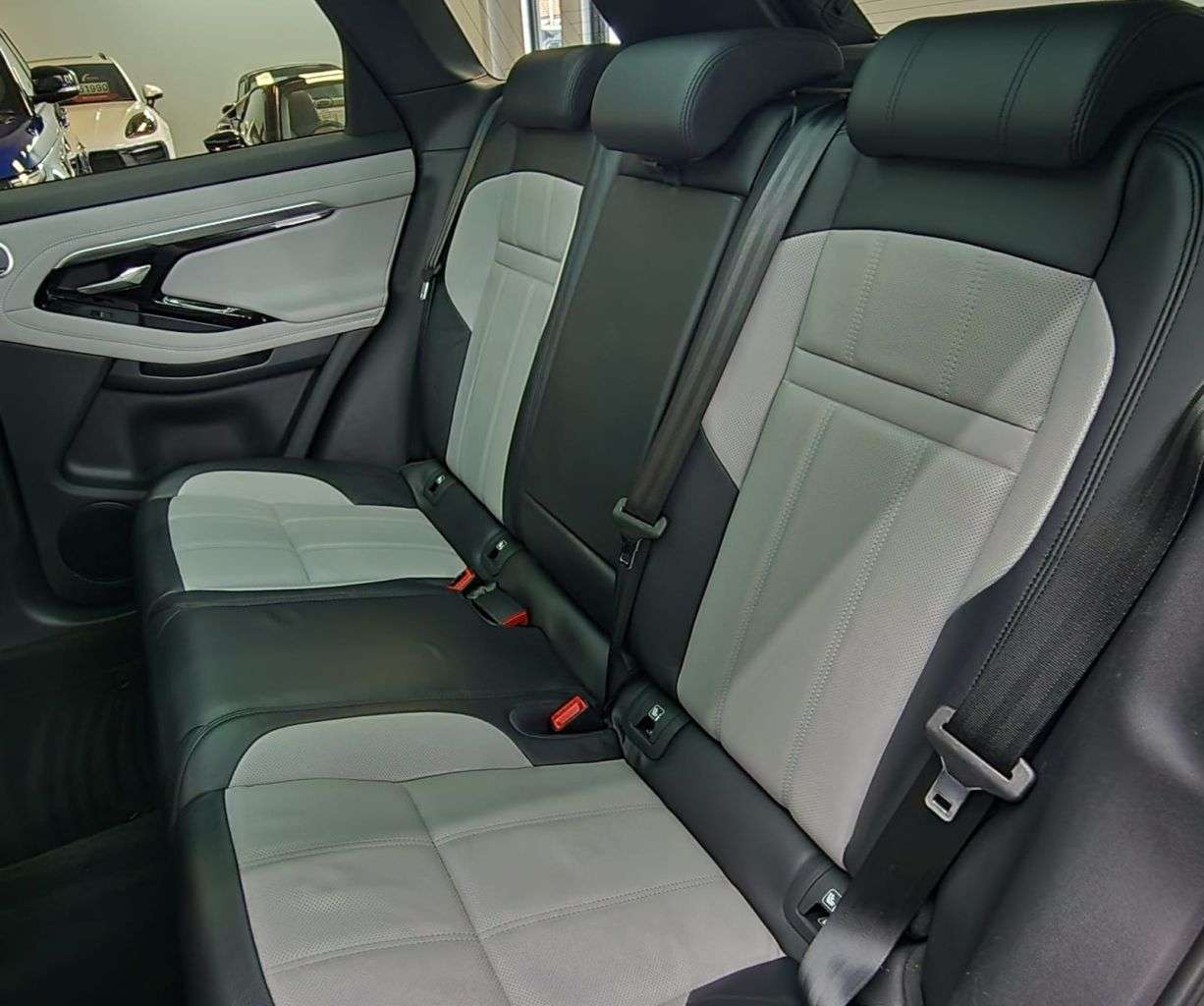 2019 LAND ROVER RANGE ROVER EVOQUE 2019 LAND ROVER RANGE ROVER EVOQUE