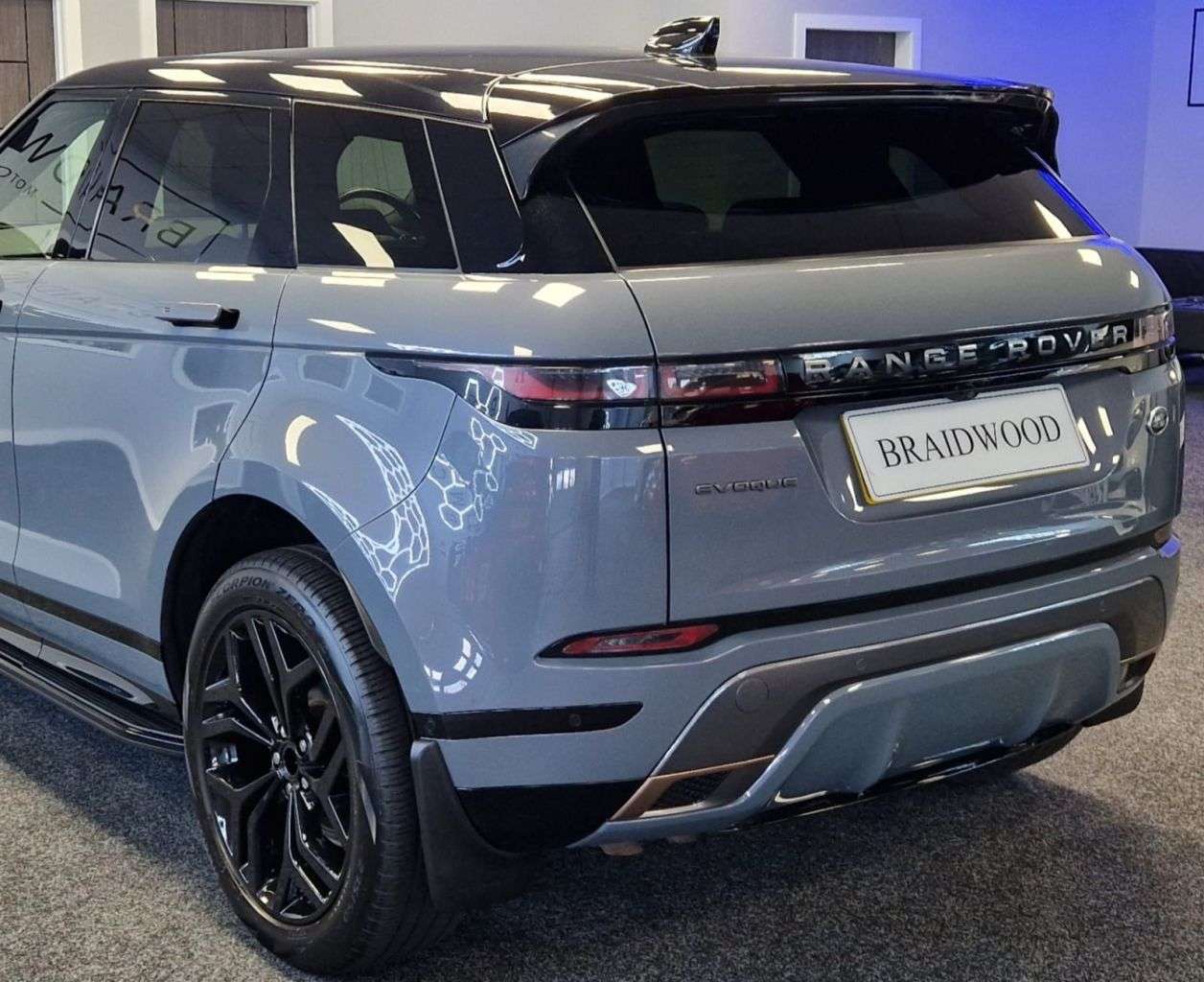 2019 LAND ROVER RANGE ROVER EVOQUE 2019 LAND ROVER RANGE ROVER EVOQUE