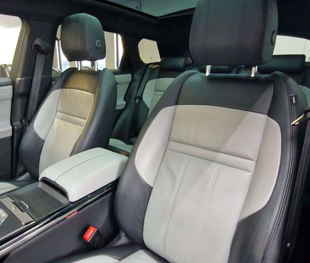 2019 LAND ROVER RANGE ROVER EVOQUE 2019 LAND ROVER RANGE ROVER EVOQUE