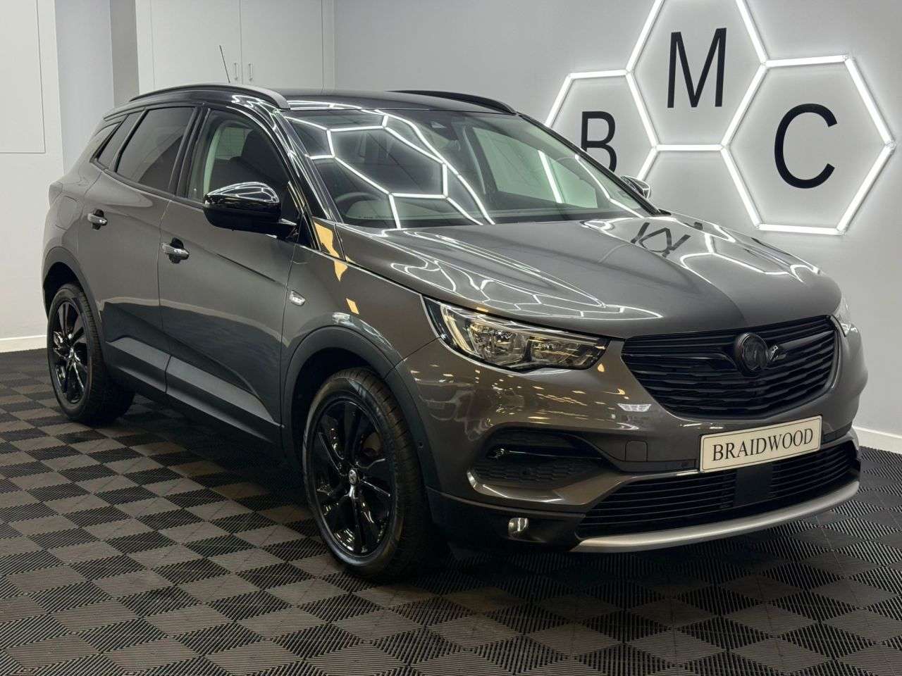 A 2019 VAUXHALL GRANDLAND X 1.2 Turbo Design Line SUV 5dr Petrol Manual Euro 6 (s/s) (130 ps) A 2019 VAUXHALL GRANDLAND X 1.2 Turbo Design Line SUV 5dr Petrol Manual Euro 6 (s/s) (130 ps)