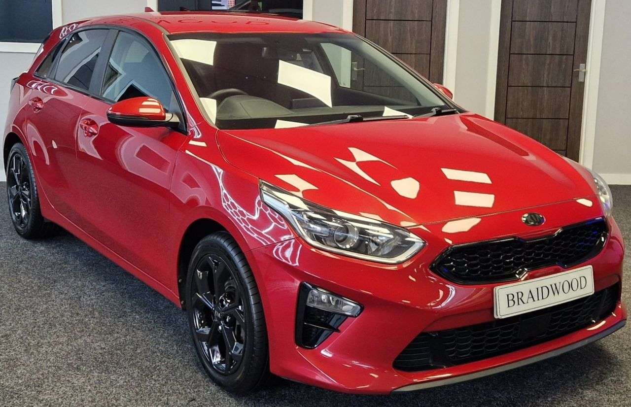 A 2019 KIA CEED 1.6 CRDi 3 Hatchback 5dr Diesel Manual Euro 6 (s/s) (114 bhp) A 2019 KIA CEED 1.6 CRDi 3 Hatchback 5dr Diesel Manual Euro 6 (s/s) (114 bhp)