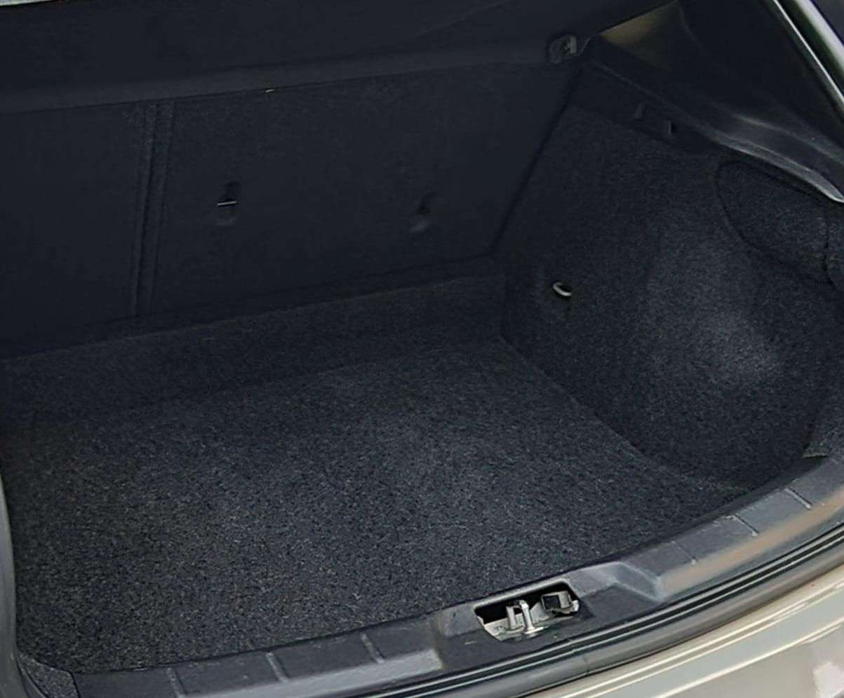 2017 VOLVO V40 2017 VOLVO V40