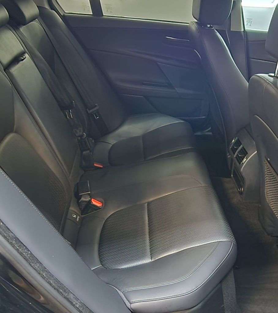 2017 JAGUAR XE 2017 JAGUAR XE