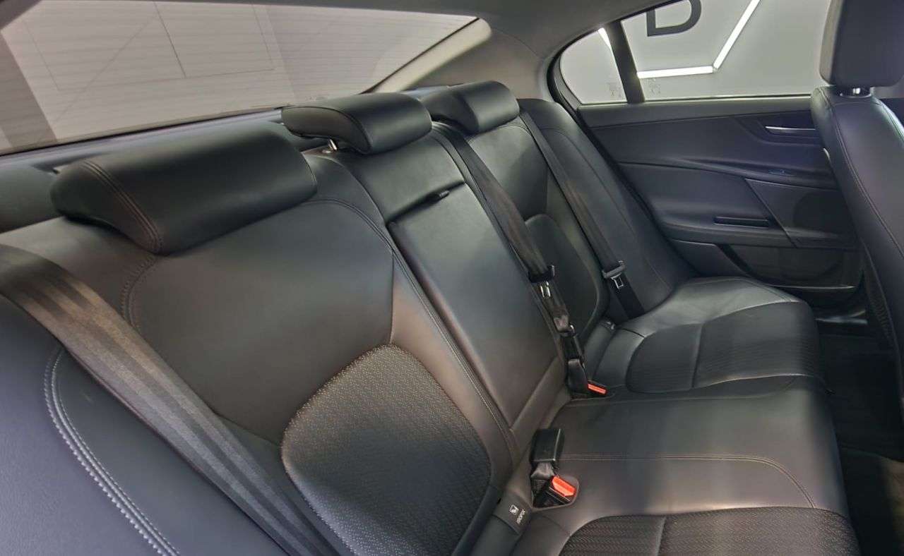 2017 JAGUAR XE 2017 JAGUAR XE