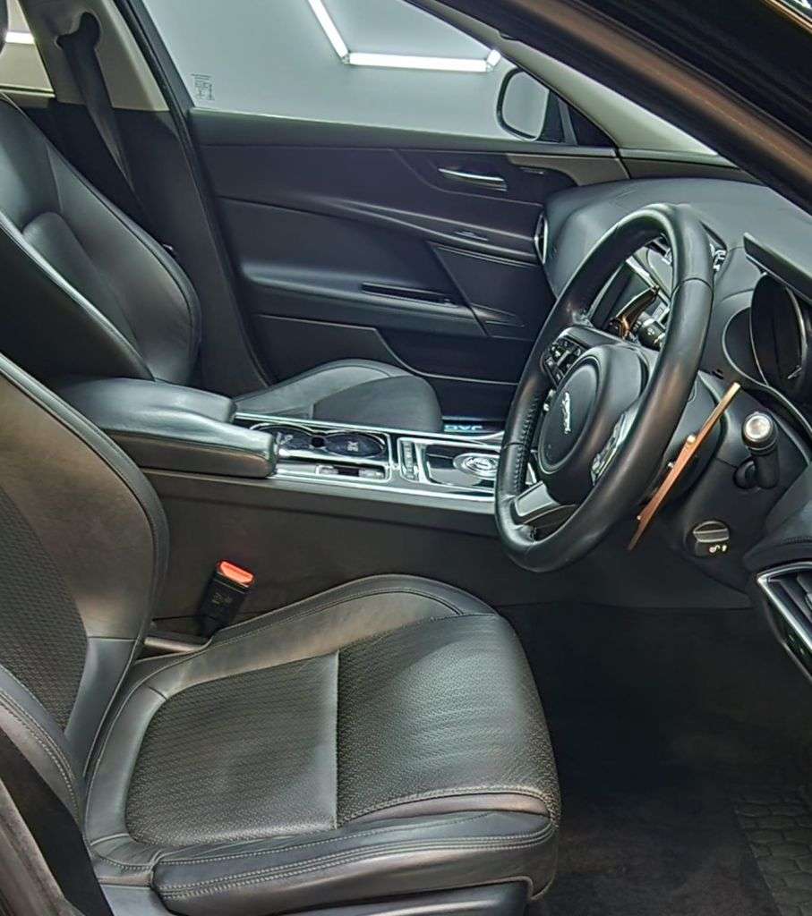 2017 JAGUAR XE 2017 JAGUAR XE