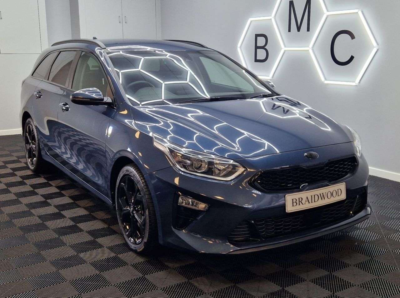 A 2021 KIA CEED 1.5 T-GDi 3 Sportswagon 5dr Petrol Manual Euro 6 (s/s) (158 bhp) A 2021 KIA CEED 1.5 T-GDi 3 Sportswagon 5dr Petrol Manual Euro 6 (s/s) (158 bhp)