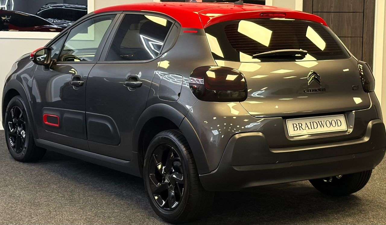 A 2021 CITROEN C3 1.2 PureTech Shine Hatchback 5dr Petrol Manual Euro 6 (s/s) (83 ps) A 2021 CITROEN C3 1.2 PureTech Shine Hatchback 5dr Petrol Manual Euro 6 (s/s) (83 ps)