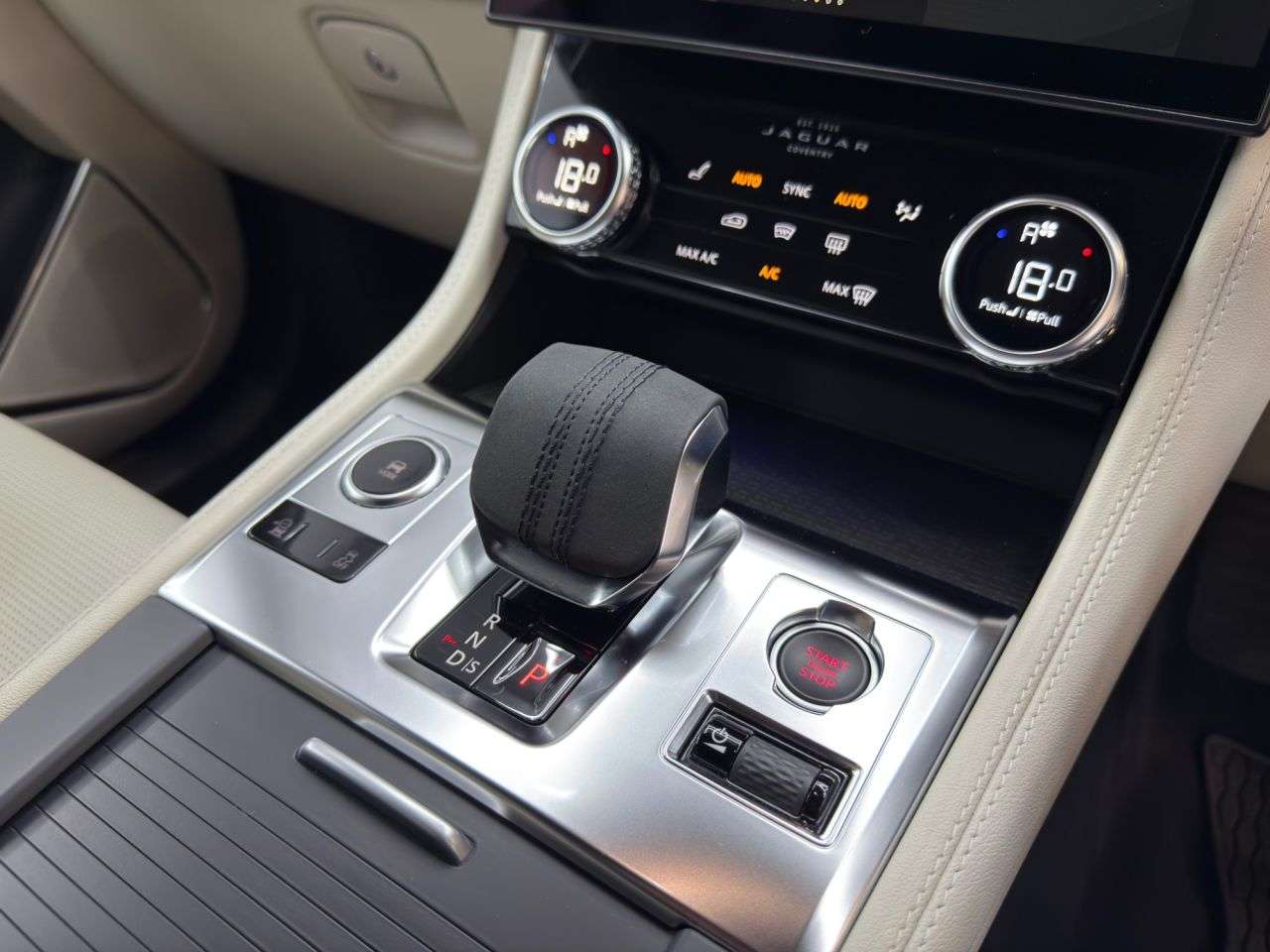 2022 JAGUAR F-PACE 2022 JAGUAR F-PACE