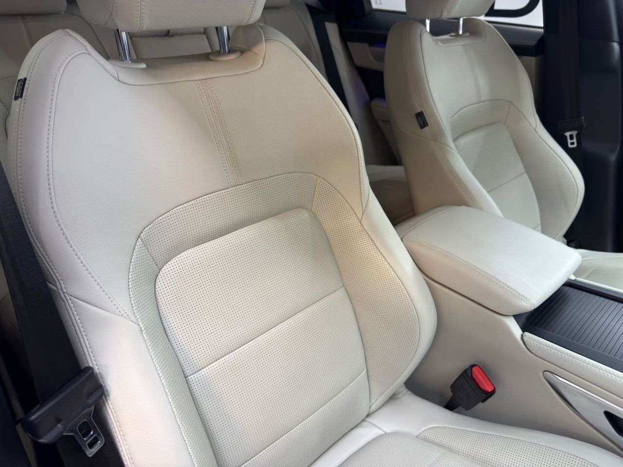 2022 JAGUAR F-PACE 2022 JAGUAR F-PACE