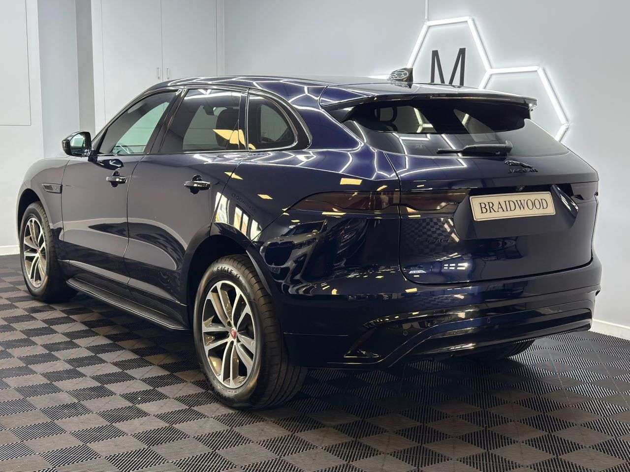 A 2022 JAGUAR F-PACE 2.0 D200 MHEV R-Dynamic S SUV 5dr Diesel Auto AWD Euro 6 (s/s) (204 ps) A 2022 JAGUAR F-PACE 2.0 D200 MHEV R-Dynamic S SUV 5dr Diesel Auto AWD Euro 6 (s/s) (204 ps)