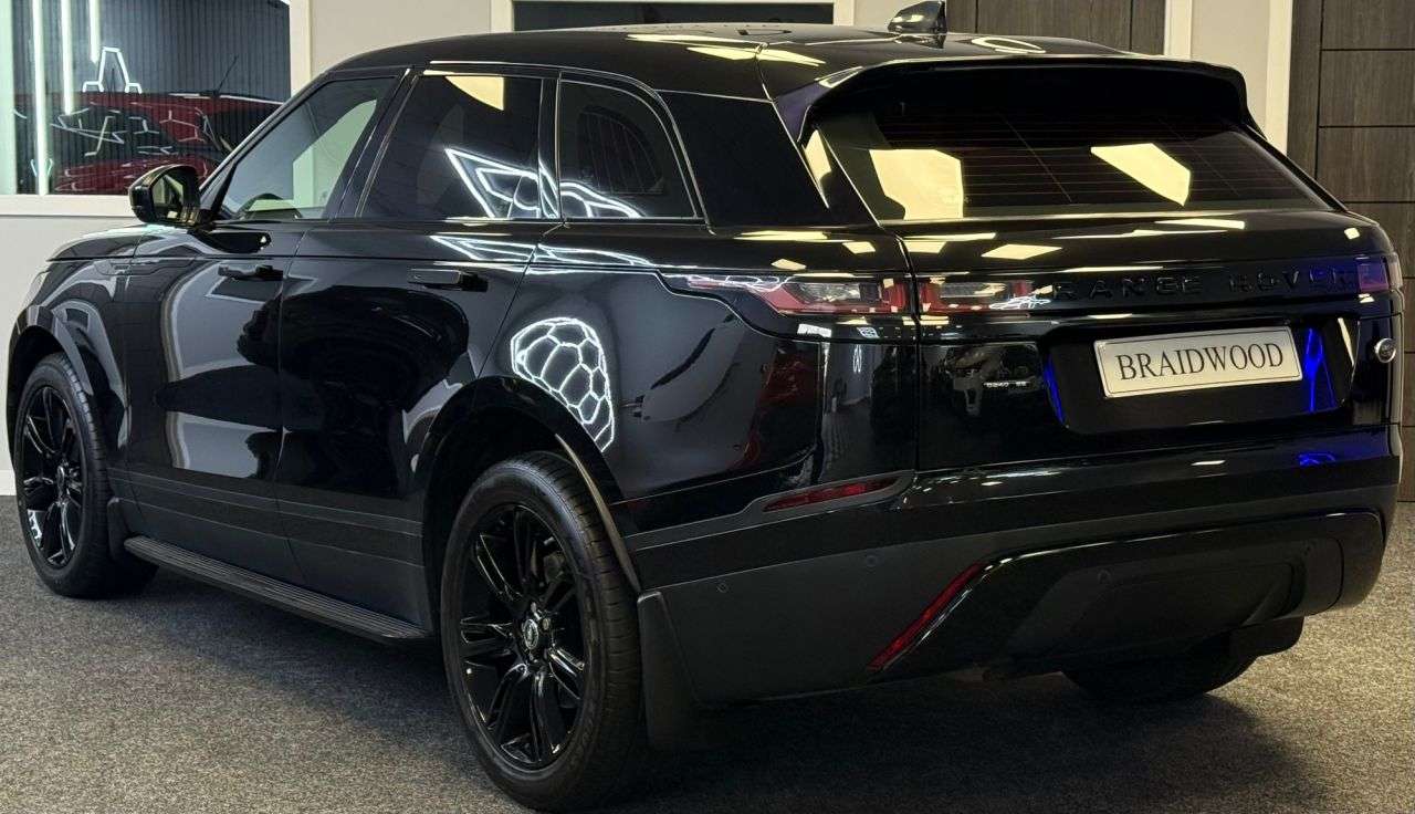 A 2018 LAND ROVER RANGE ROVER VELAR 2.0 D240 SE SUV 5dr Diesel Auto 4WD Euro 6 (s/s) (240 ps) A 2018 LAND ROVER RANGE ROVER VELAR 2.0 D240 SE SUV 5dr Diesel Auto 4WD Euro 6 (s/s) (240 ps)