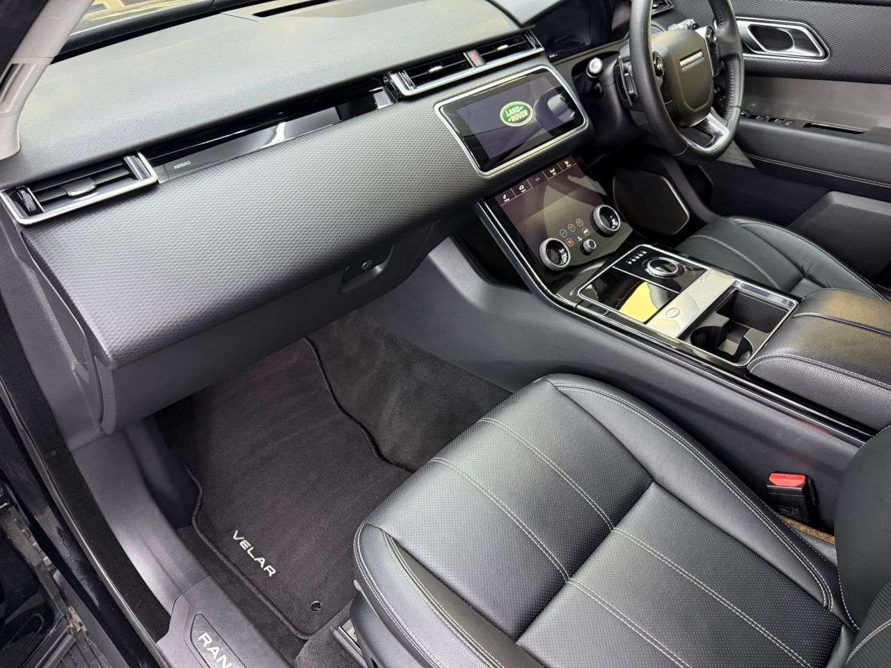 2018 LAND ROVER RANGE ROVER VELAR 2018 LAND ROVER RANGE ROVER VELAR