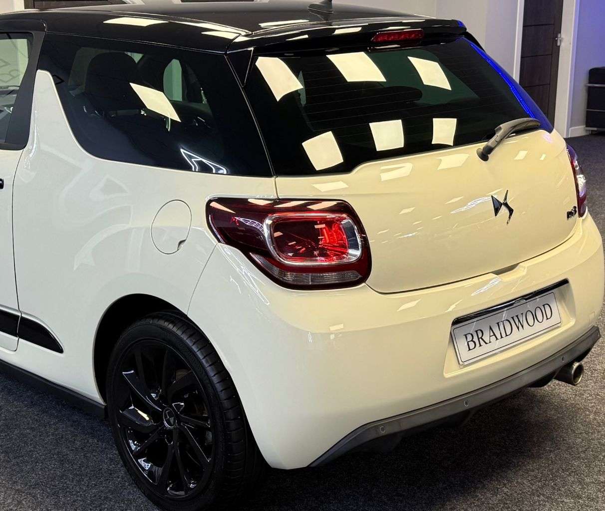 2018 DS AUTOMOBILES DS 3 2018 DS AUTOMOBILES DS 3