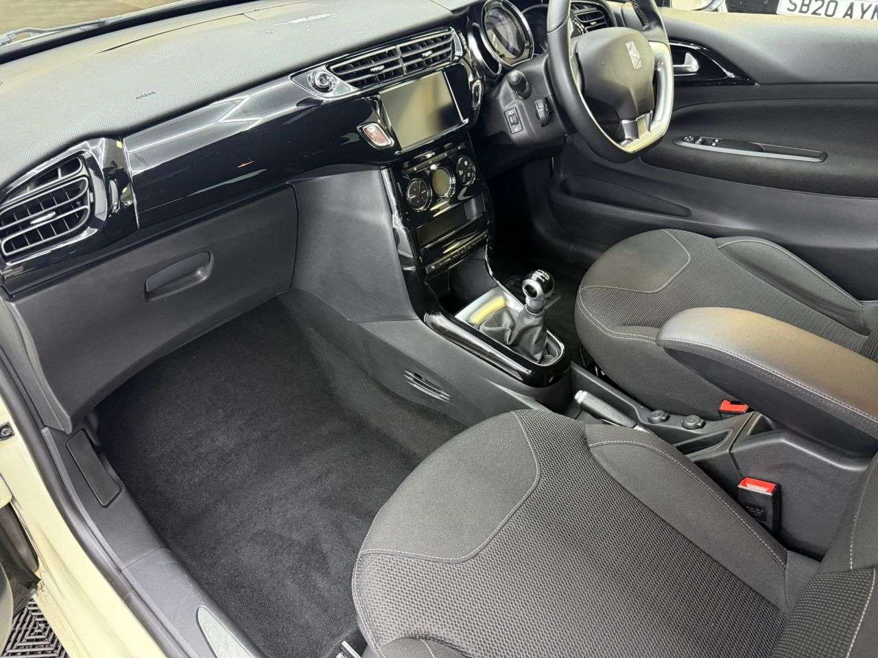 2018 DS AUTOMOBILES DS 3 2018 DS AUTOMOBILES DS 3