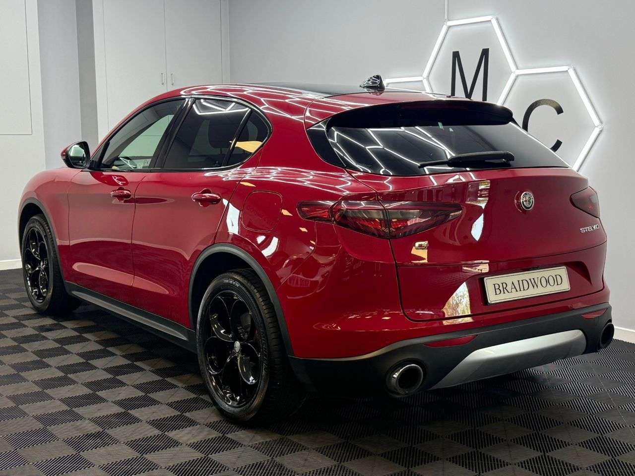 A 2018 ALFA ROMEO STELVIO 2.0T Milano Edizione SUV 5dr Petrol Auto Q4 AWD Euro 6 (s/s) (280 ps) A 2018 ALFA ROMEO STELVIO 2.0T Milano Edizione SUV 5dr Petrol Auto Q4 AWD Euro 6 (s/s) (280 ps)