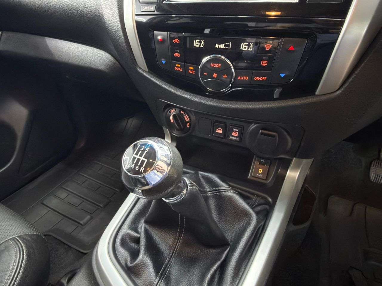 2017 NISSAN NAVARA 2017 NISSAN NAVARA