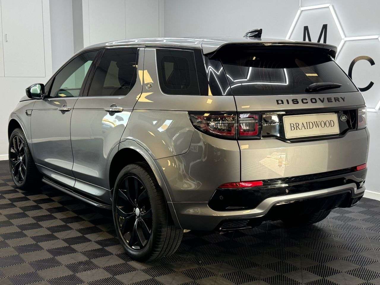 A 2022 LAND ROVER DISCOVERY SPORT 2.0 D200 MHEV Urban Edition SUV 5dr Diesel Auto 4WD Euro 6 (s/s) (204 ps) A 2022 LAND ROVER DISCOVERY SPORT 2.0 D200 MHEV Urban Edition SUV 5dr Diesel Auto 4WD Euro 6 (s/s) (204 ps)